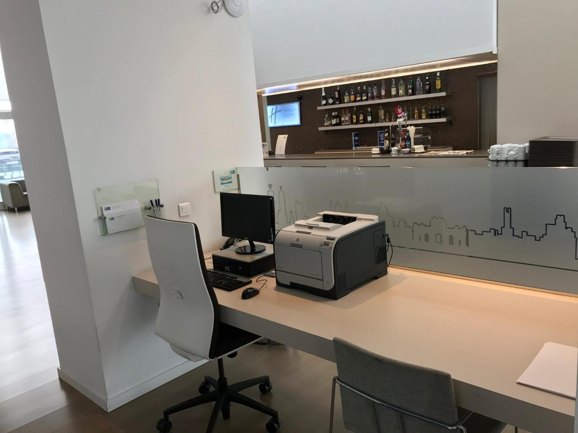 Holiday Inn Express Madrid Leganes By Ihg Extérieur photo