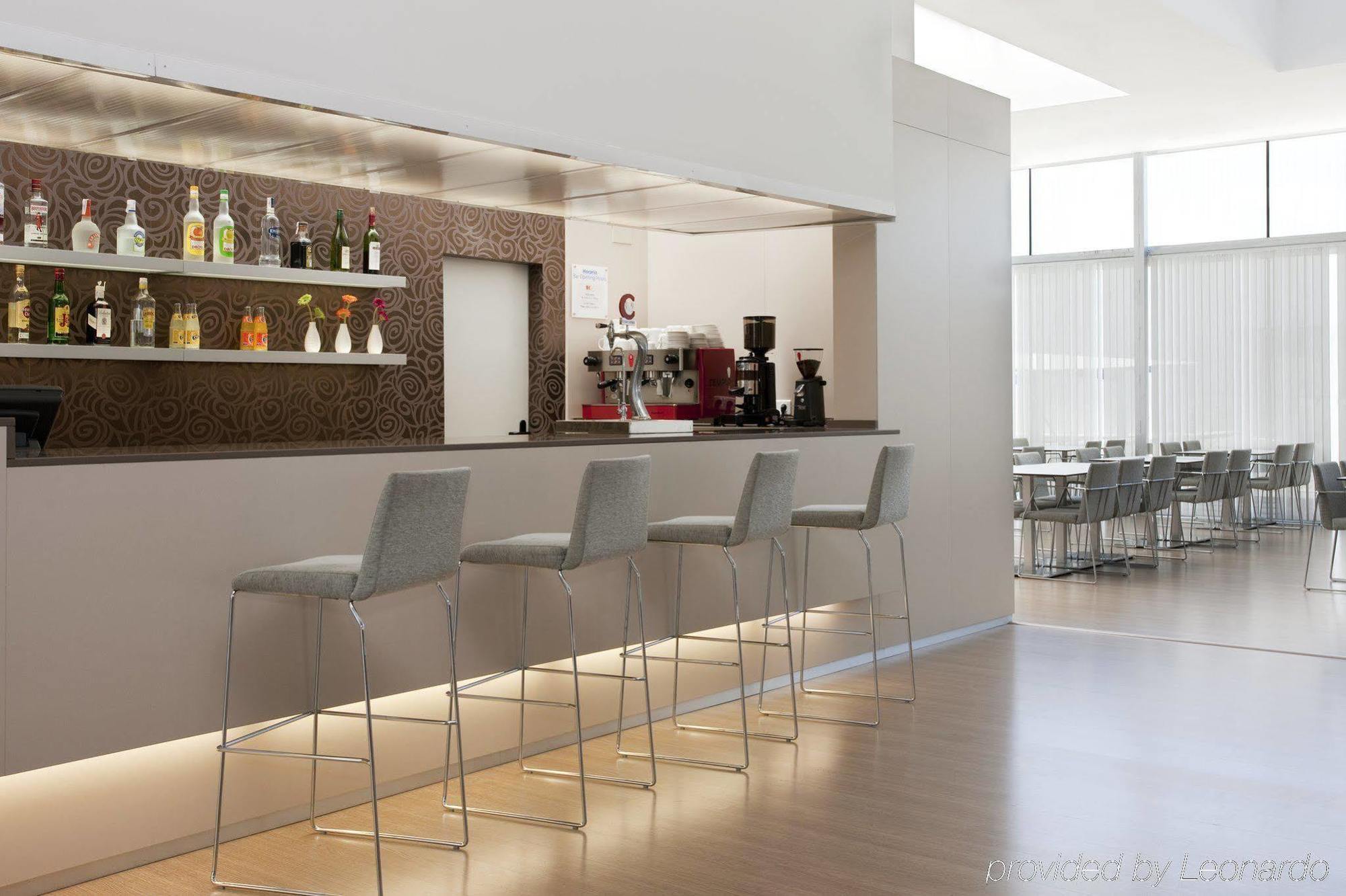Holiday Inn Express Madrid Leganes By Ihg Restaurant photo