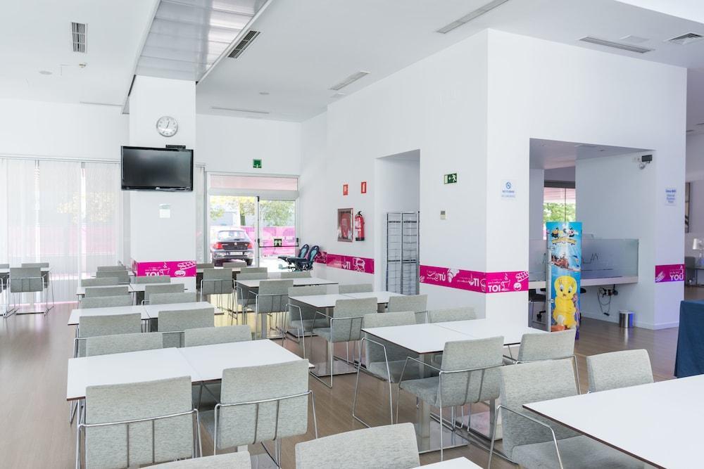 Holiday Inn Express Madrid Leganes By Ihg Extérieur photo